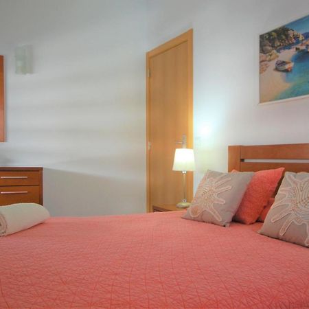 Vila Mar Praia - Free Wifi - 50 M From The Beach アルマカオ・デ・ペラ エクステリア 写真