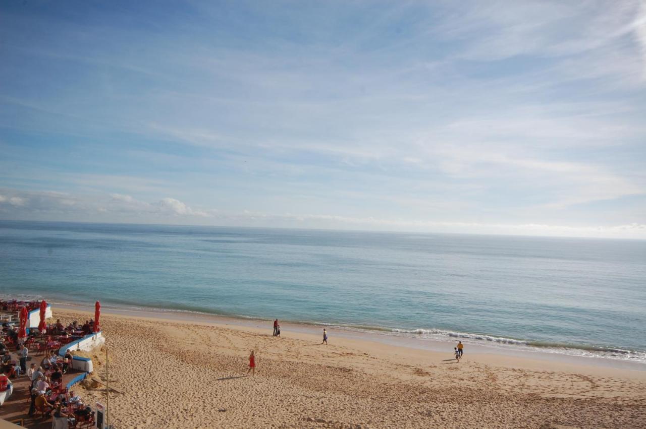 Vila Mar Praia - Free Wifi - 50 M From The Beach アルマカオ・デ・ペラ エクステリア 写真